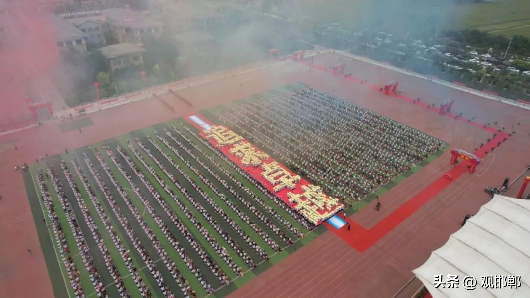 以爱之名育心成长主题活动,成人礼仪式学校举办