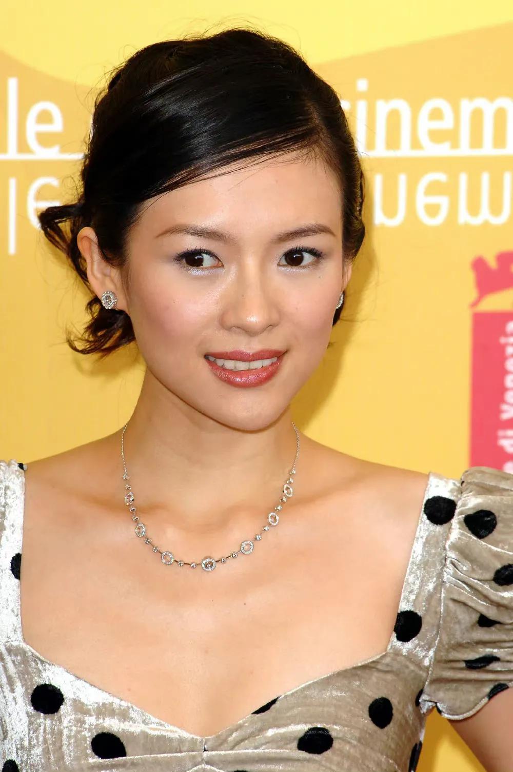 章子怡早期吻戏,章子怡早期真实照片