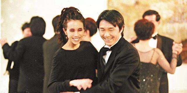 港台女星莫文蔚,朱茵莫文蔚分手了吗