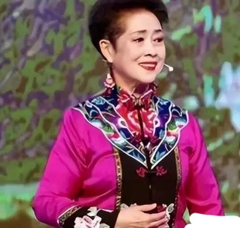 刘三姐黄婉秋病逝不到一年,刘三姐黄婉秋病逝