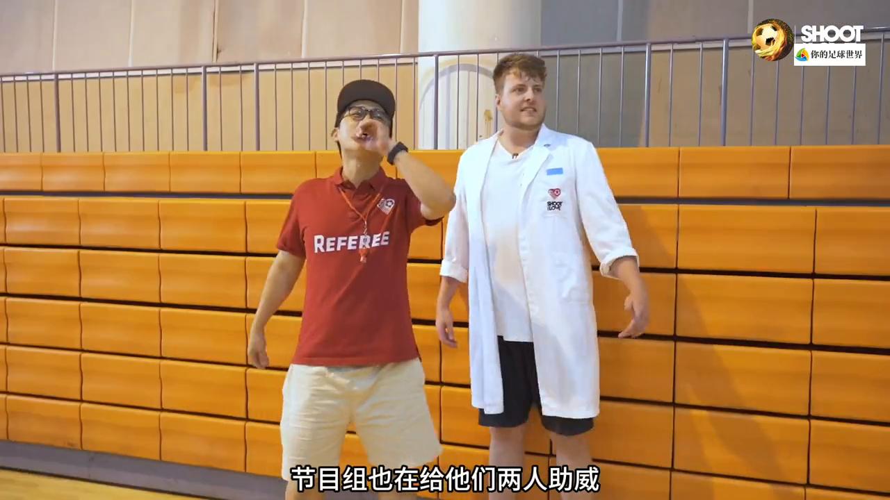 和丧尸一起踢足球，这节目也是没谁了！#卡纳瓦罗