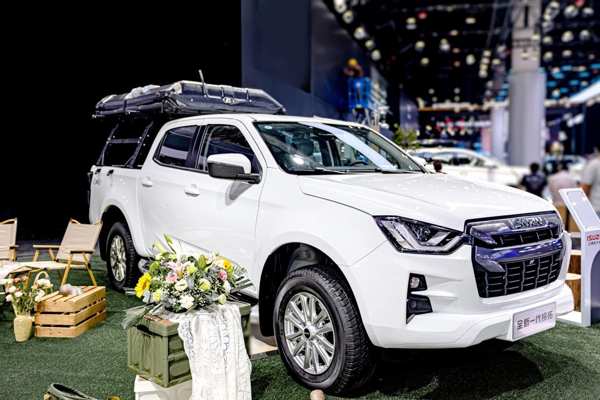 2023新款铃拓落地价,全新铃拓四驱要多少钱