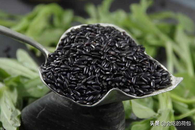 适合老年人吃不贵又有营养的食物,中老年人吃虾米好还是吃虾皮好