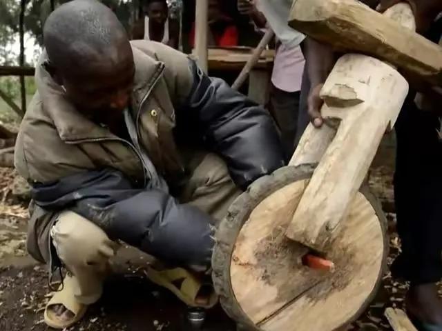 把中国自行车用到极致，就是非洲的致富之路！上街都会有美女搭讪