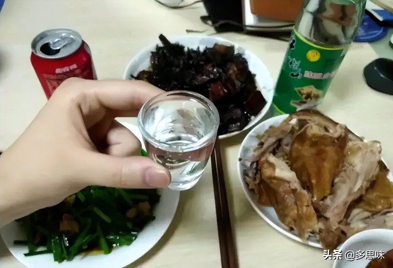 牛栏山二锅头销量下滑的原因,牛栏山二锅头为什么不换瓶装