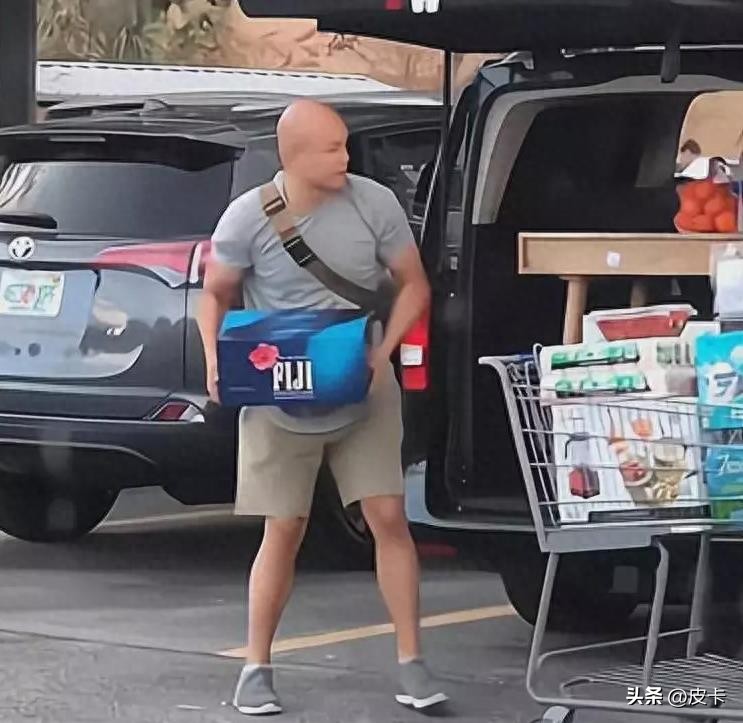 46岁乐嘉近况曝光,42岁的乐嘉现状