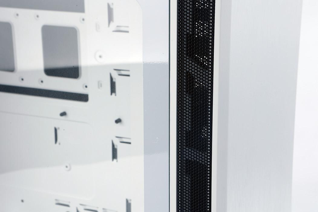 静音、空间、侧透全都要——德商德静界PUREBASE500机箱装机体验