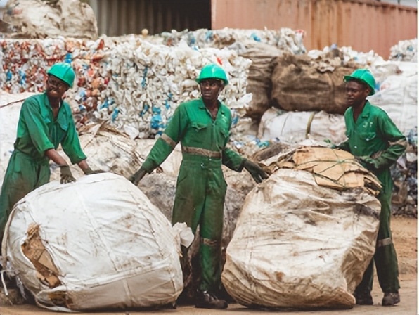 2022包装行业回顾：乌克兰战争、化学回收和生物塑料