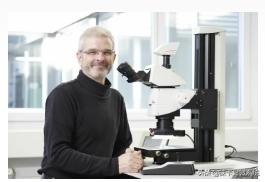 如何使显微镜工作场所符合人体工学