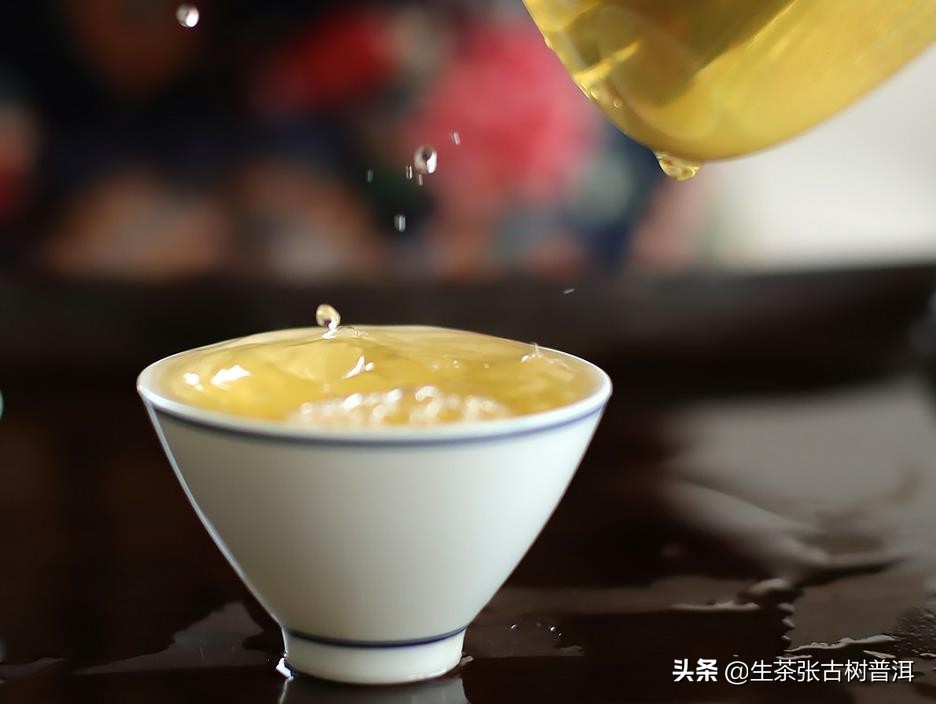 茶饼中间有凹槽是什么原因,普洱茶中间为什么有个窝