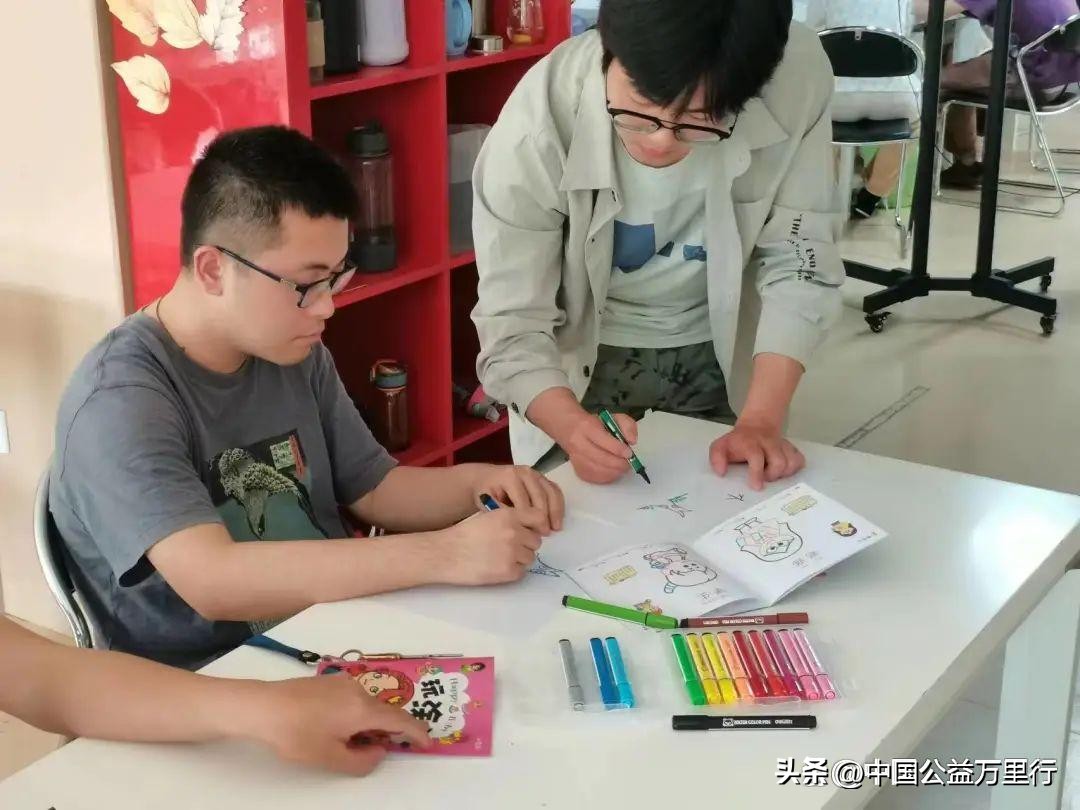 五行辨疾恙,七彩绘流光