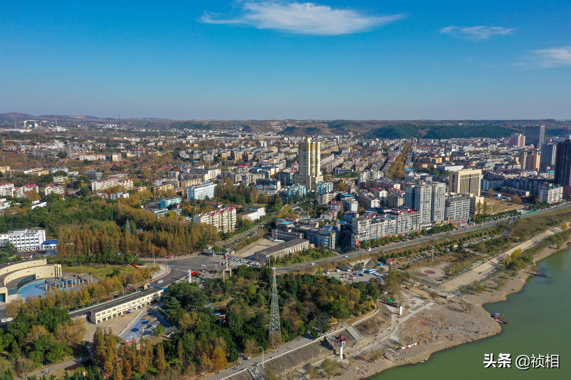 丹江口大坝最大坝高是多少,湖北丹江口市大坝视频