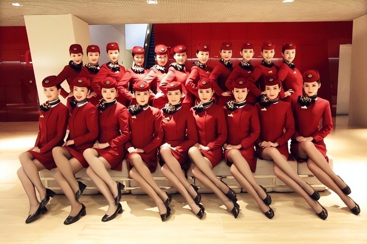 中国航空公司哪家空姐最好看？这家竟然只看脸和身材。