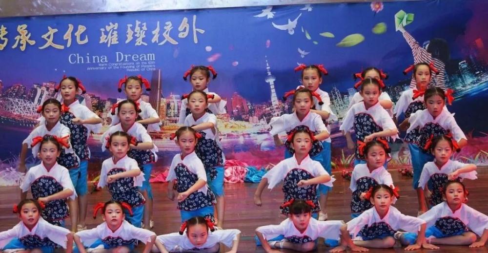 内蒙古包头市青山区北重四小,包头北重四小和和平小学