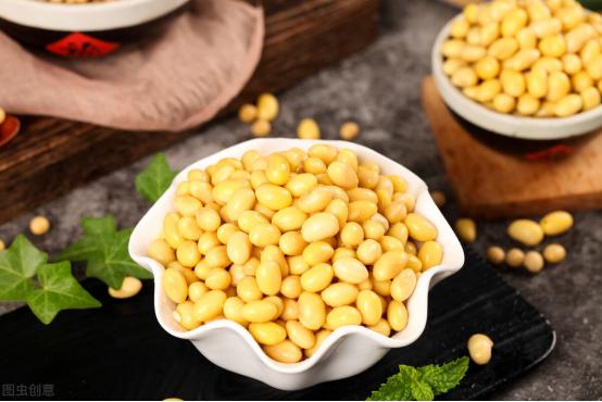 刚做出来的豆腐怎么做好吃,卤水豆腐一斤黄豆出几斤豆腐