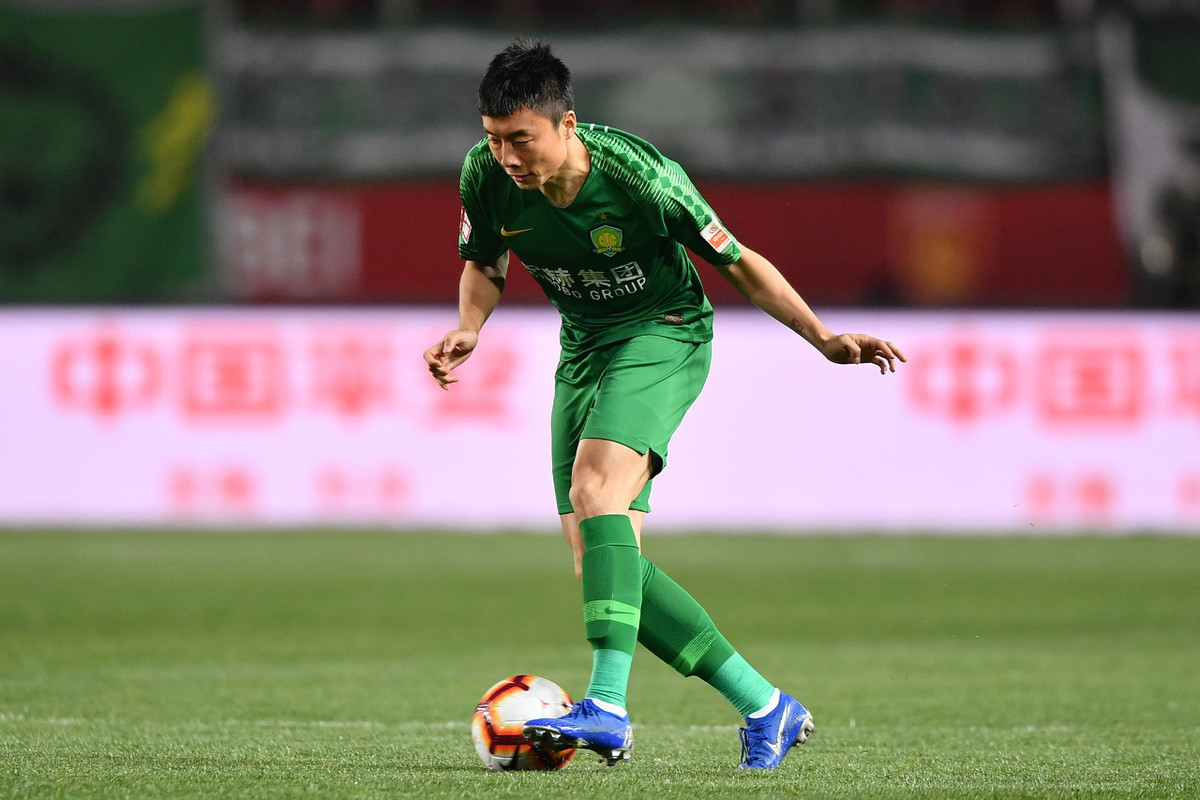 国安32岁中后卫再进国家队,足球小将留洋球员最新消息