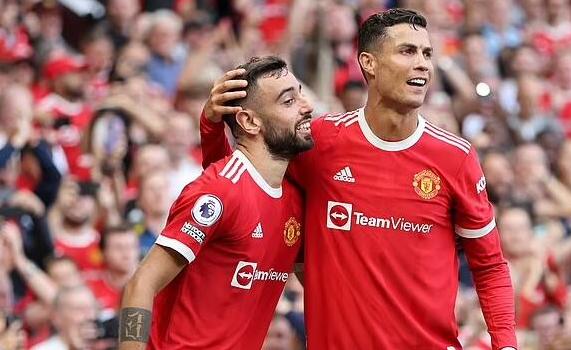 c罗梅开二度帮助曼联再次领先,c罗曼联首秀卡点