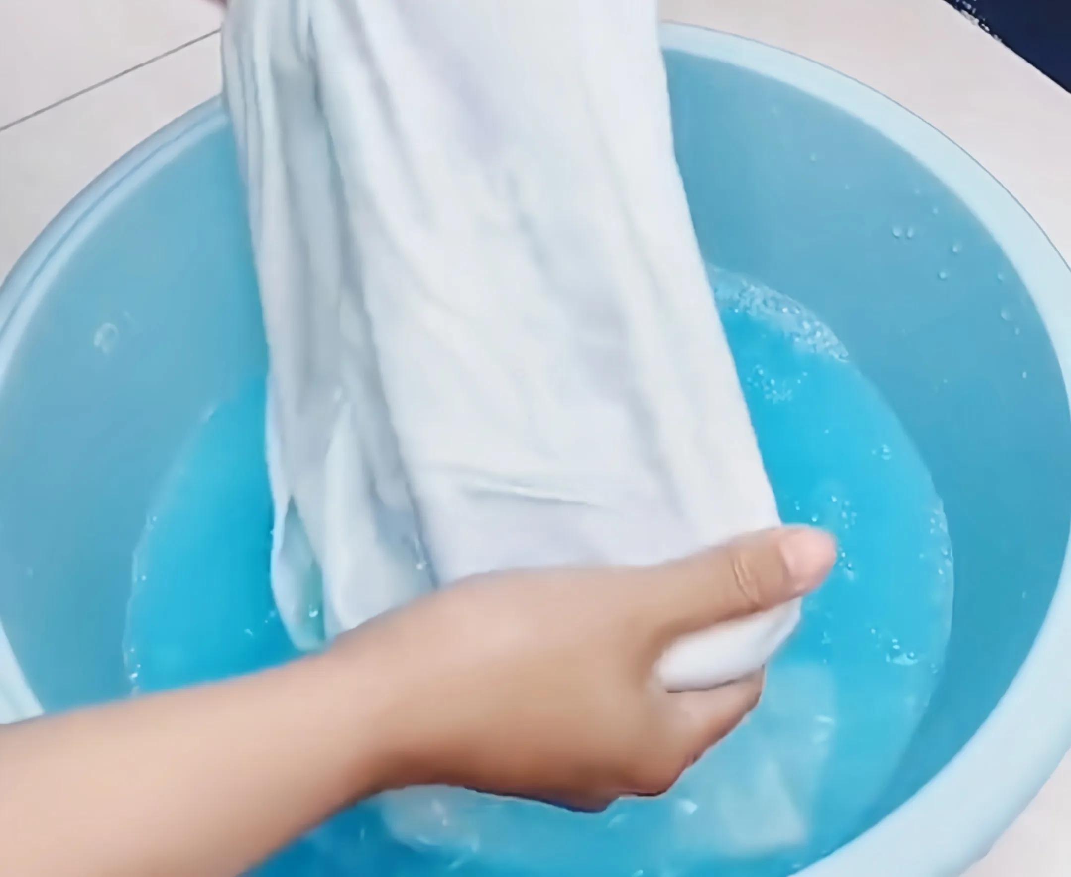 生活小妙招大全衣领上的油怎么洗,衣领发黄最有效的去除妙招