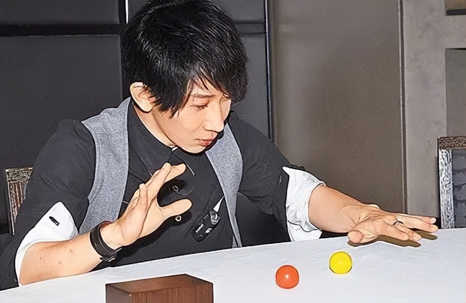 4年时间“封杀”两次，五登春晚后销声匿迹，刘谦经历了什么？