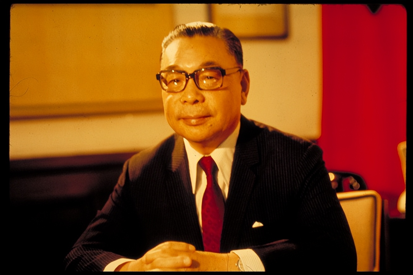 中国第一位留美女性,宋家王朝话事人,为敛财无所不用其极