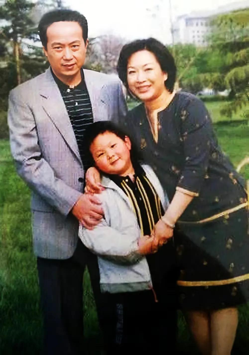 罗京去世前医院里的视频,罗京患癌住院花了多少钱