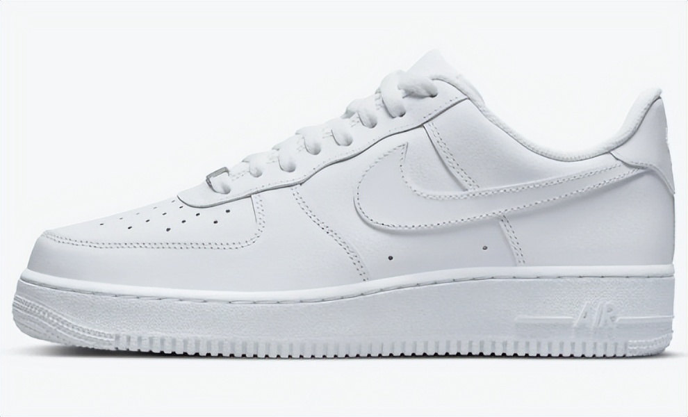 空军走路会哒哒响吗,空军走路是什么声音