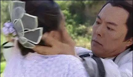 被占便宜的这6位女星,有人当场扇耳光还击,有人却指责网友心脏