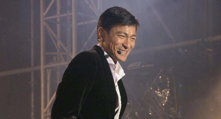 戳破了偶像天花板，刘德华的“信仰”，撕开了流量明星的遮羞布