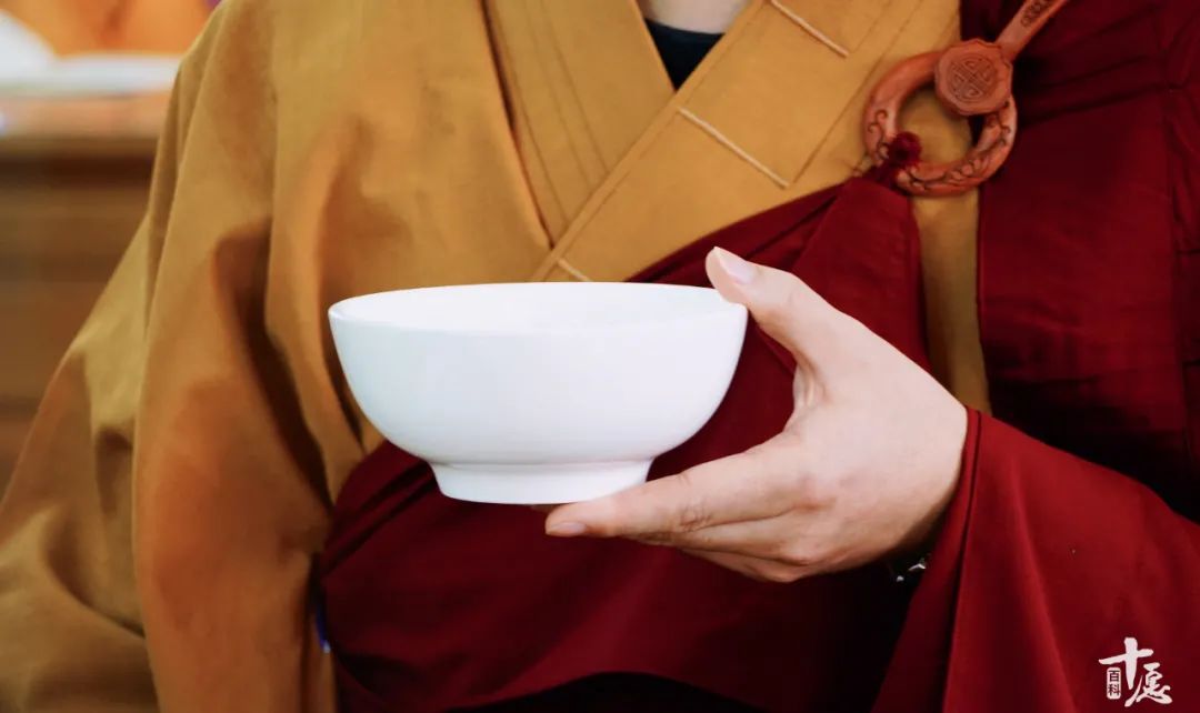 寺庙过堂的正确方法,去寺院过门槛有什么讲究