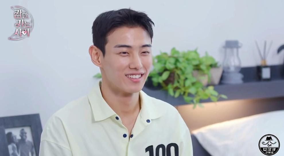 先亲亲后恋爱的韩综 (前一段很火的恋爱韩综)