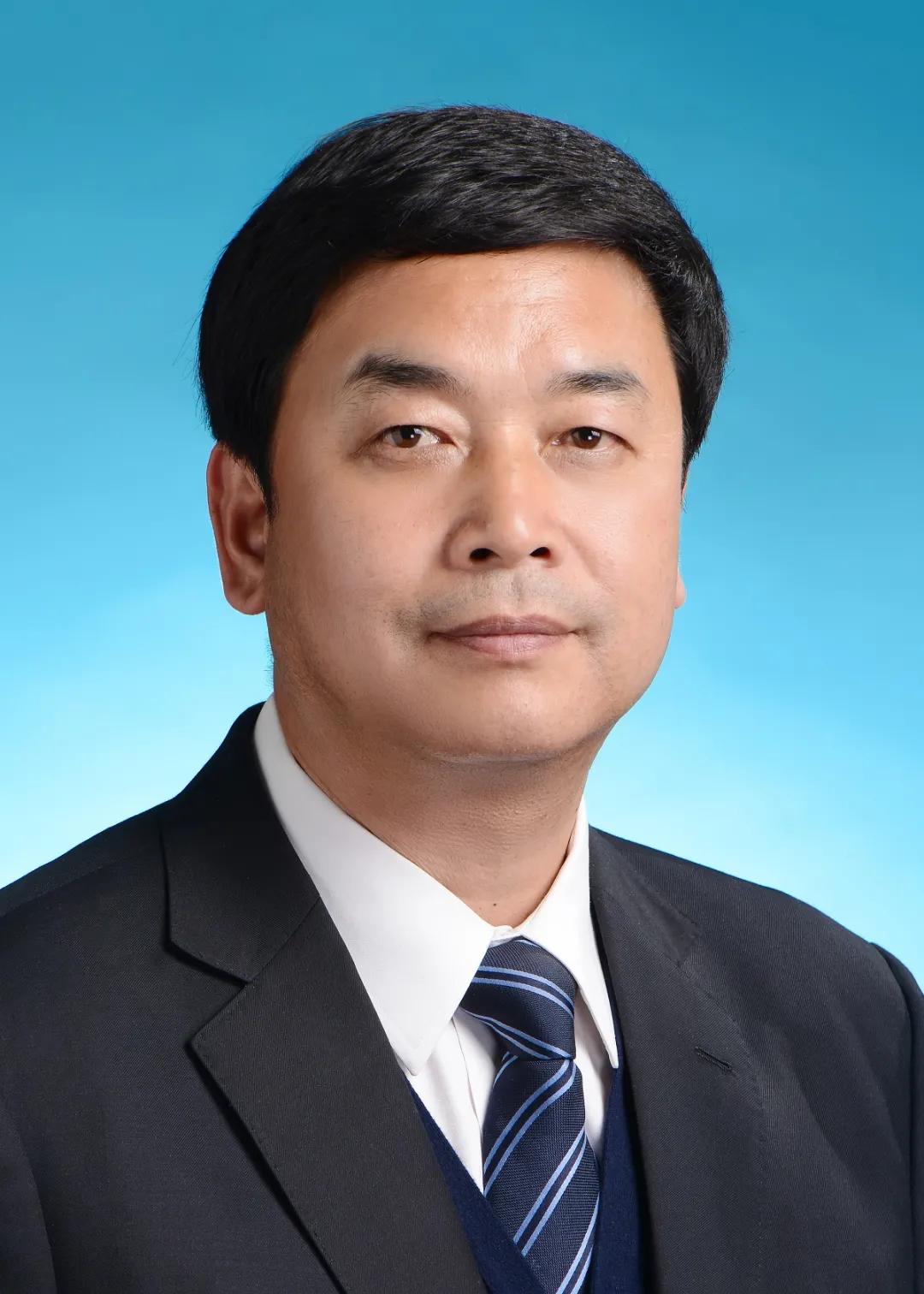 中国*产党共***藏西**自治区第十届委员会书记、副书记、常委名单及简历