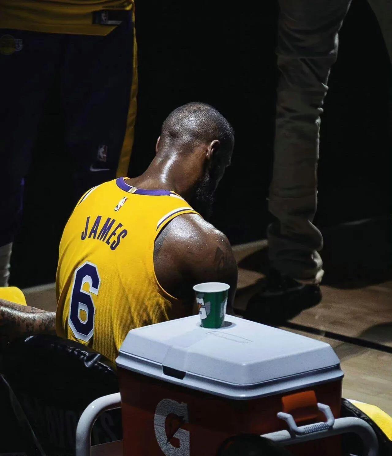 詹姆斯欧文绝杀独行侠,詹姆斯欧文互相成就