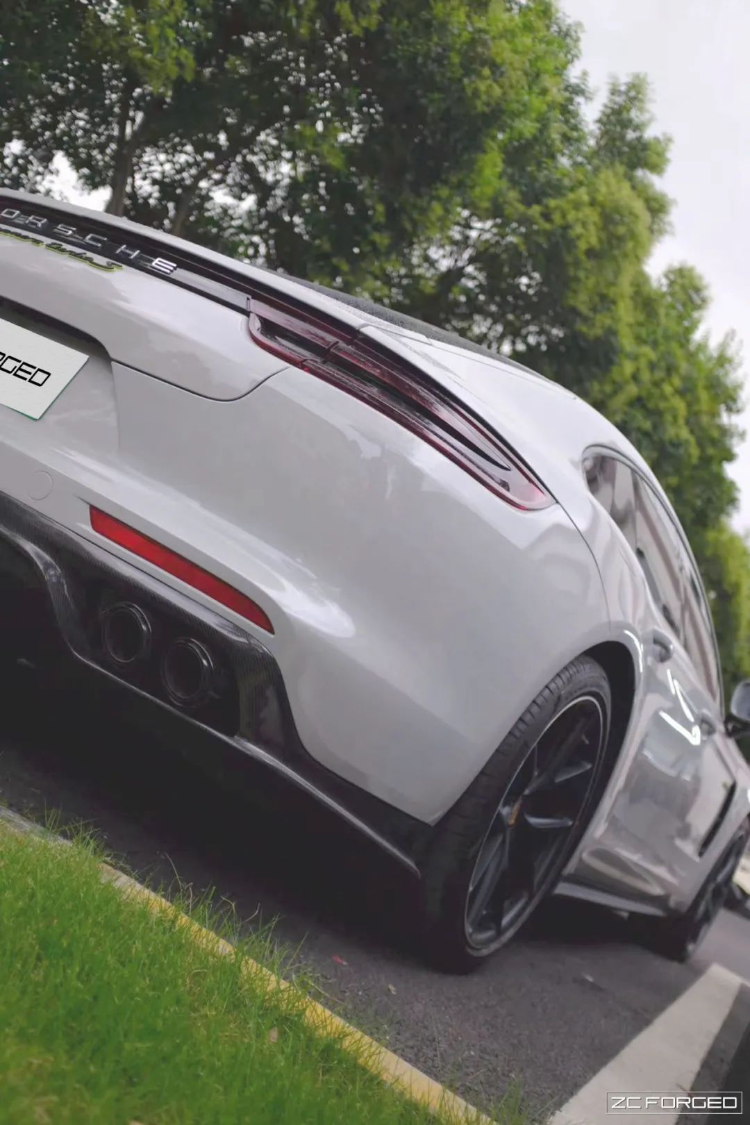 保时捷panamera改taycan前脸,保时捷panamera改装宽胎