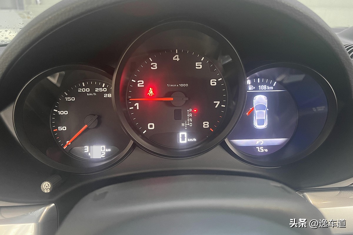 48万买的二手保时捷718，网友：电动座椅都没有，玩呢？