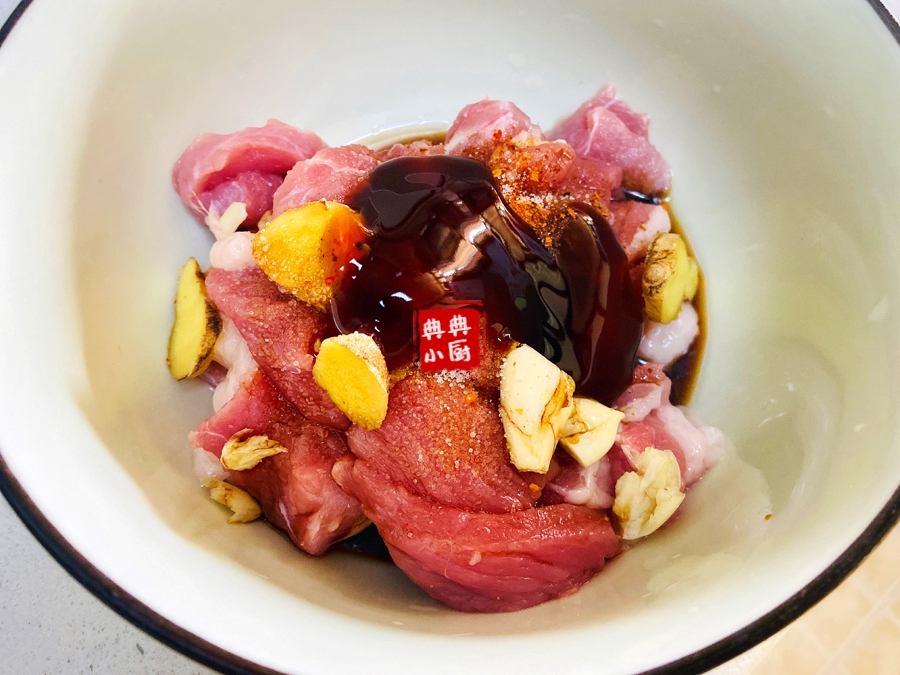 如何调制家常米粉肉,米粉肉软糯好吃