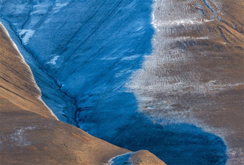 一组真实的照片:120米的长距离水漂,墨西哥的陶土武士