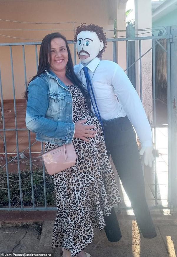 巴西和布娃娃结婚的女子,巴西女孩嫁给布娃娃