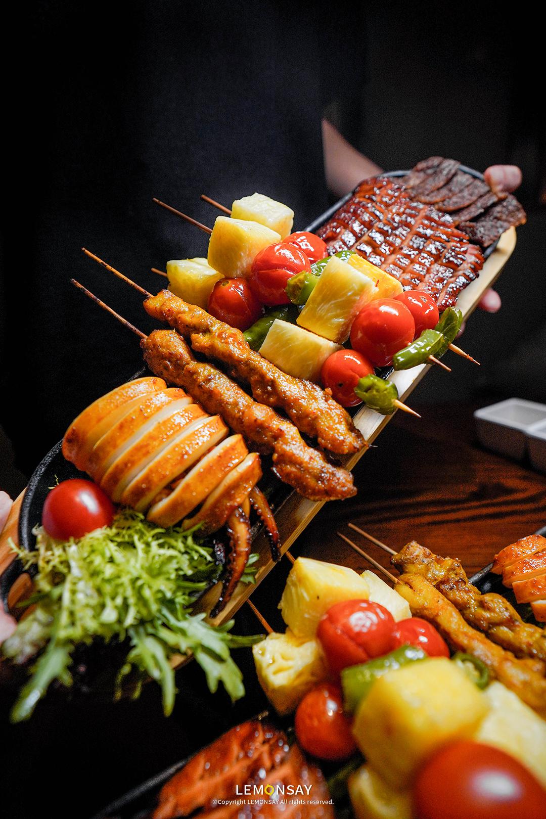 这店，想找个位置坐，比登天还难