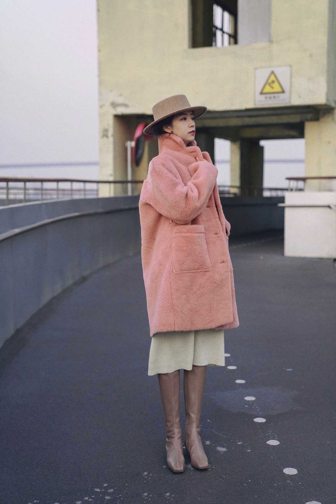 保暖时髦的羊羔毛外套太火了,100%羊羔绒外套保暖么