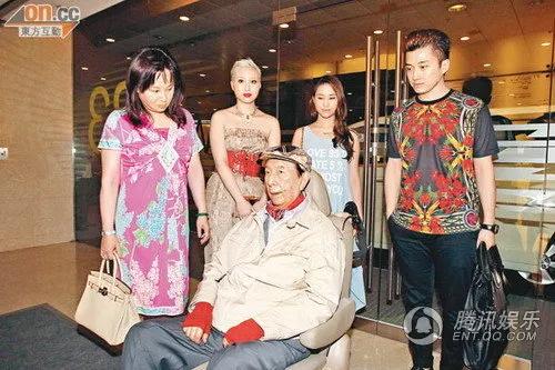 与赌王千金谈恋爱没有沾到任何好处，分手之后竟然落得一无所有。