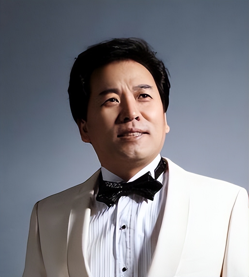 佟铁鑫：一婚娶歌手金曼生下儿子，二婚娶带娃林丹诗，如今咋样