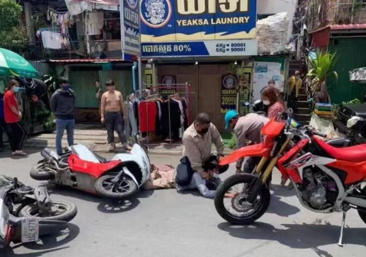 当街抢包，砍手拖拽，当年的飞车*党**到底多恐怖？