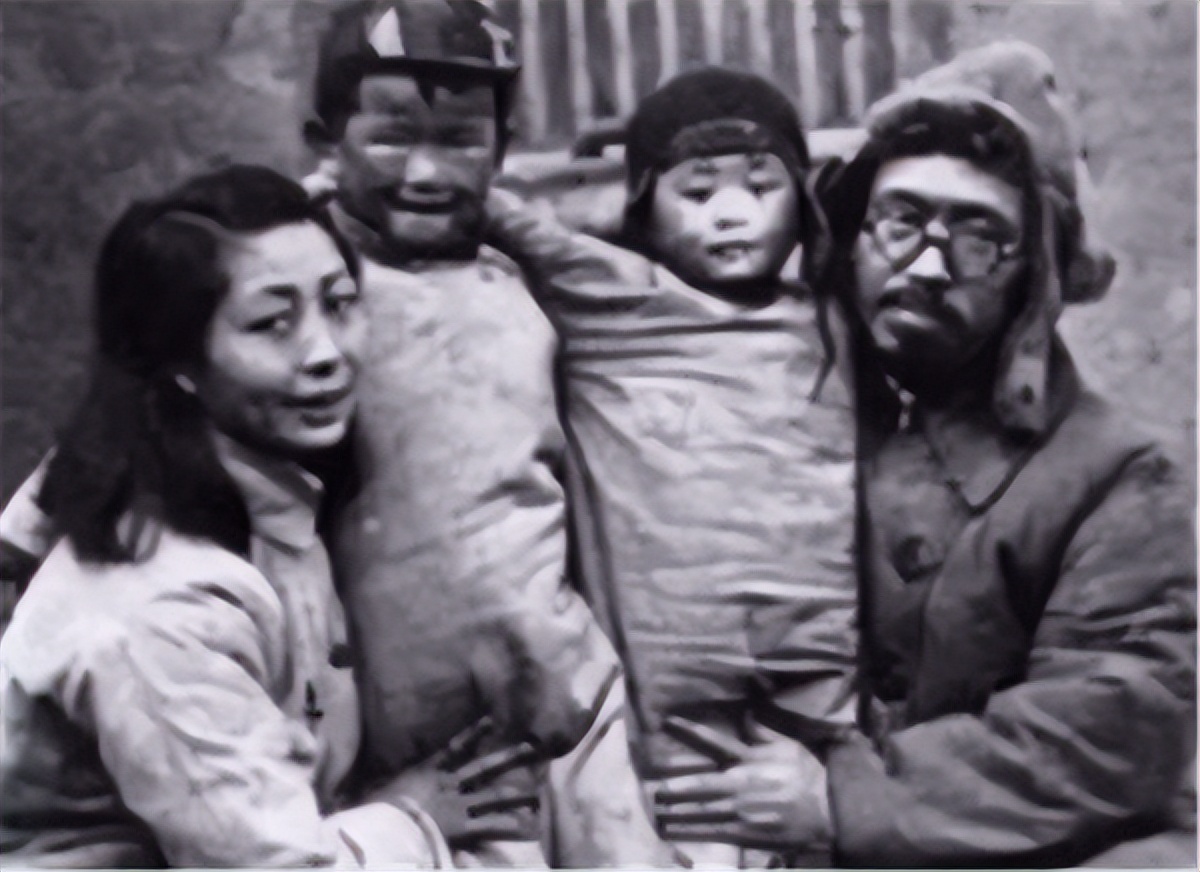 他是十大元帅中唯一的大学生,因资历浅备受争议,主动降级被拒绝