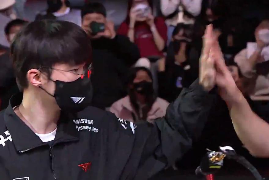 t1打dkfaker操作集锦,dkvst1s11第五局faker第一视角