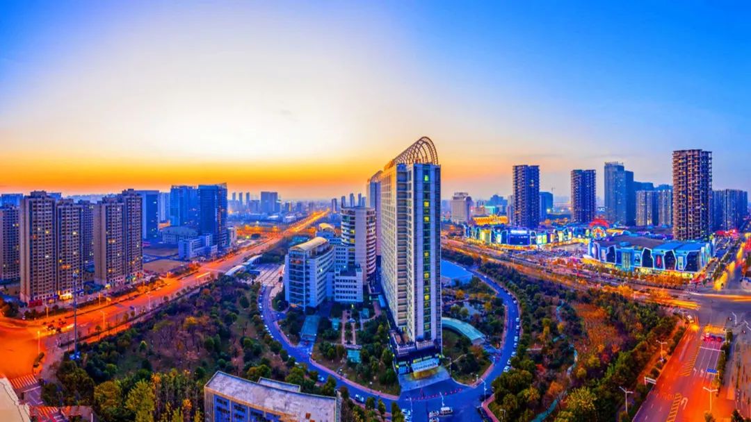 小县城逆袭大城市,小县城如何发展成大城市