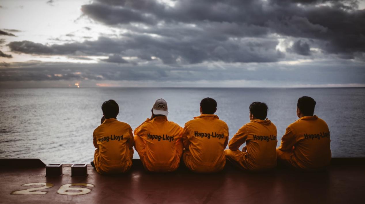 海运费暴涨船期不稳定,全球海运成本暴涨中欧班列