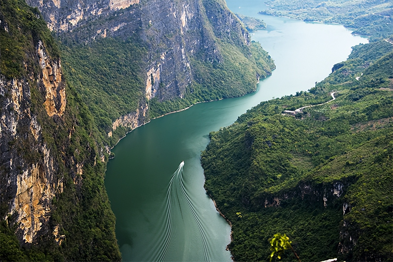 安顺旅游推荐,贵州安顺旅游线路攻略最新