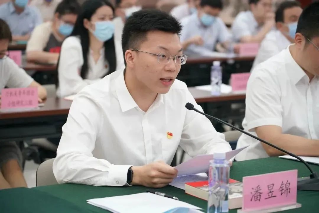 深学细照笃行凝聚青春力量——省人力资源社会保障厅开展青年理论学习小组读书周活动