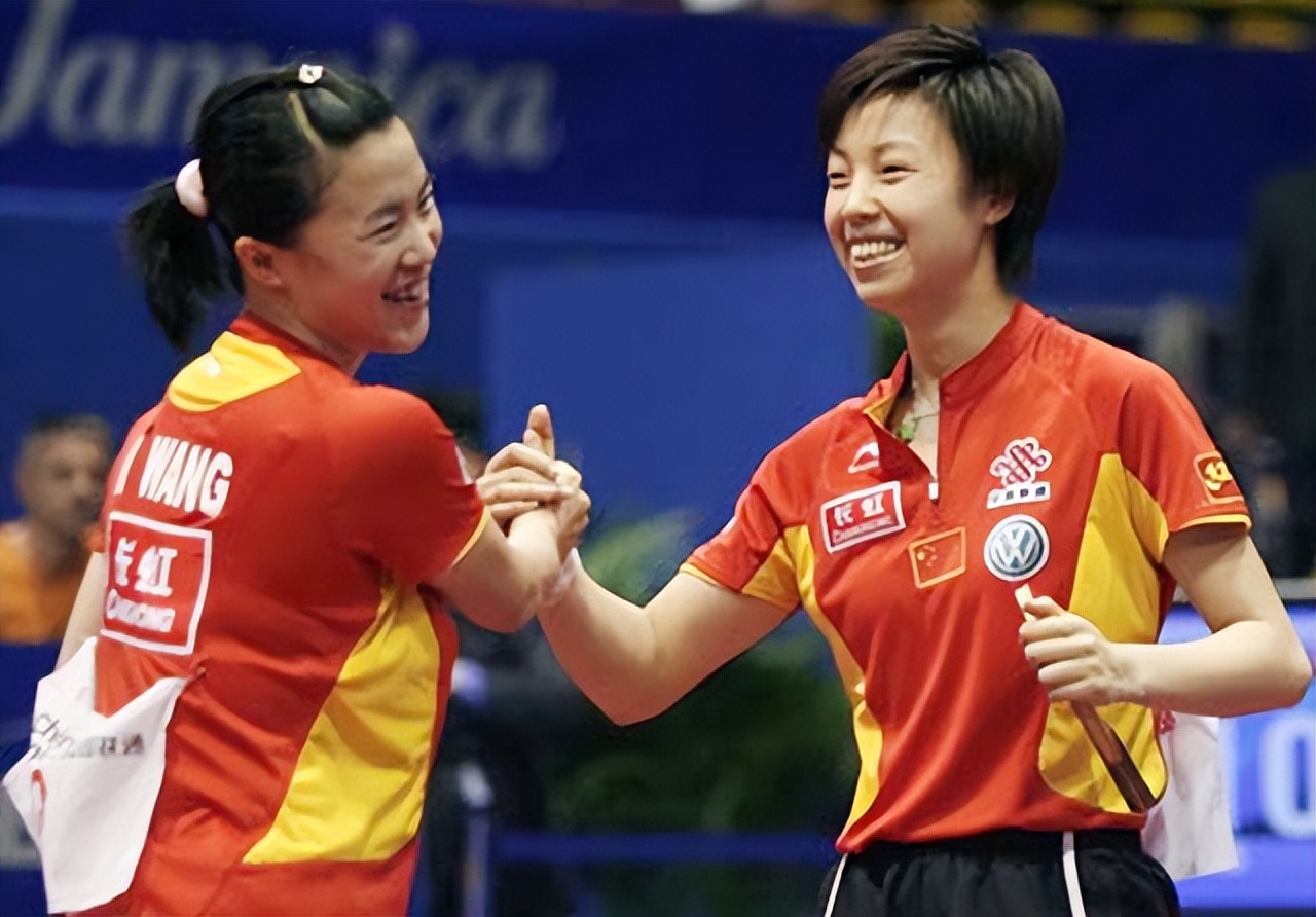 乒乓球教练王楠现在干什么,前国乒一姐王楠近况