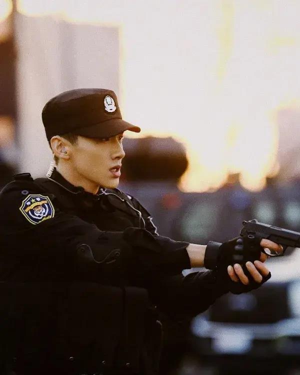 校草脸男星图鉴,男校草图片帅气